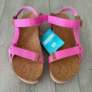 REEF Cushion Rem Hi Platform Sandal - size 10